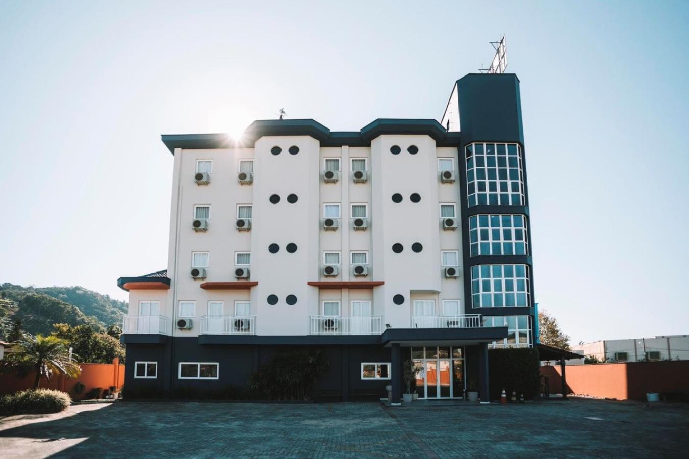 Andardac Hotel Guaramirim Bagian luar foto